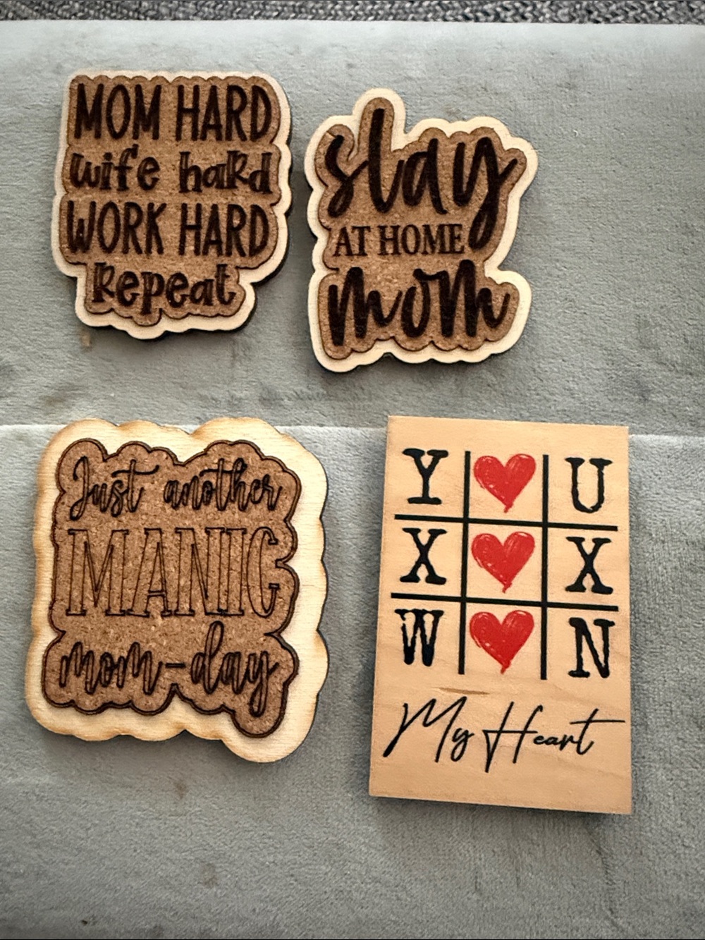 New set of 4/ wood and cork magnets mom B2